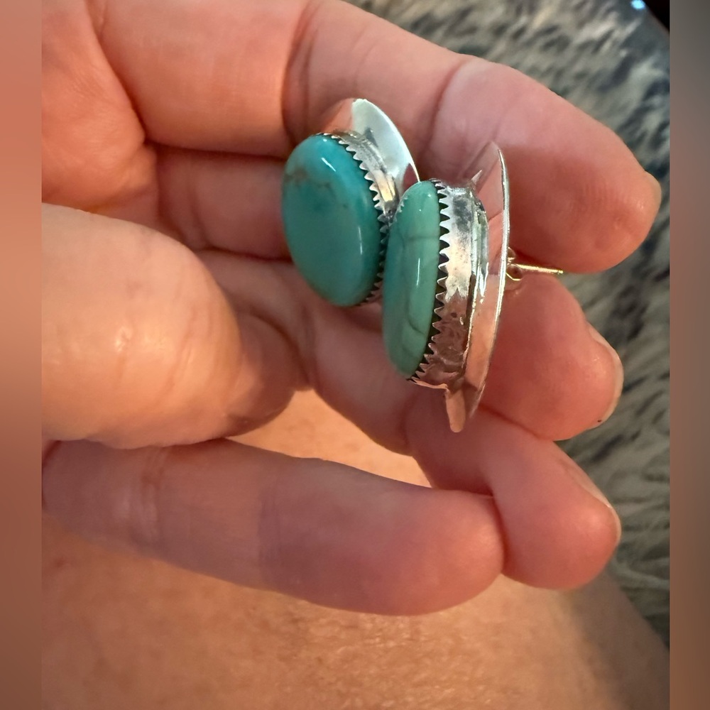 Turquoise Sterling Silver Earrings. Hallmark by Navajo artist DAVE PINO Vintage - Picture 3 of 9